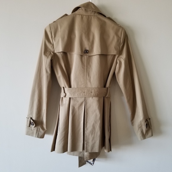 Chic Trench Coat 🧥👜 - Picture 3 of 4